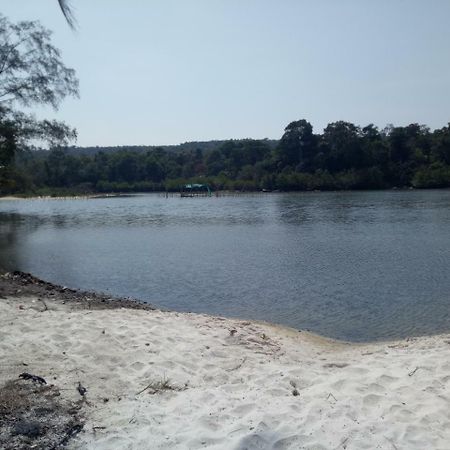 Sandbank Restaurant & Camping Koh Rong Kaoh Touch Екстер'єр фото