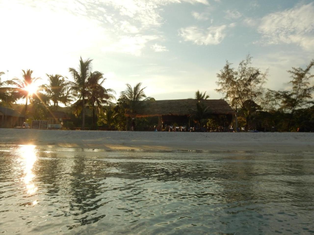 Sandbank Restaurant & Camping Koh Rong Kaoh Touch Екстер'єр фото