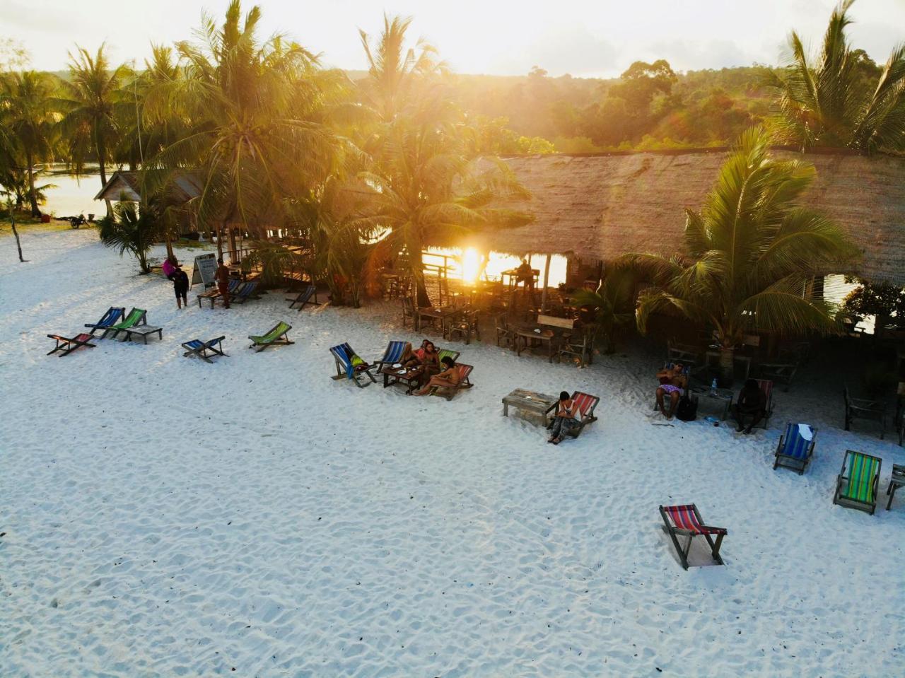 Sandbank Restaurant & Camping Koh Rong Kaoh Touch Екстер'єр фото