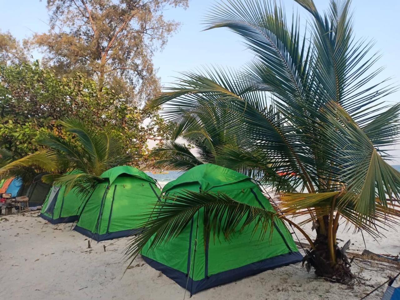 Sandbank Restaurant & Camping Koh Rong Kaoh Touch Екстер'єр фото