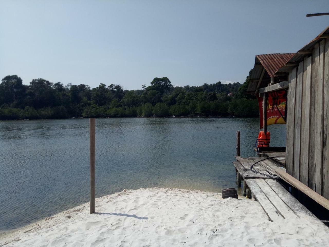 Sandbank Restaurant & Camping Koh Rong Kaoh Touch Екстер'єр фото