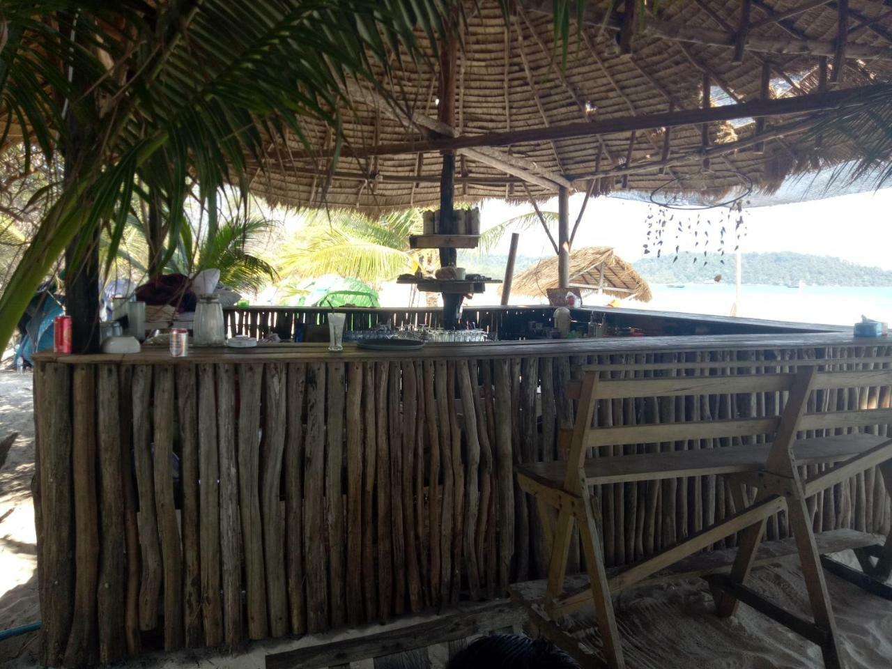 Sandbank Restaurant & Camping Koh Rong Kaoh Touch Екстер'єр фото